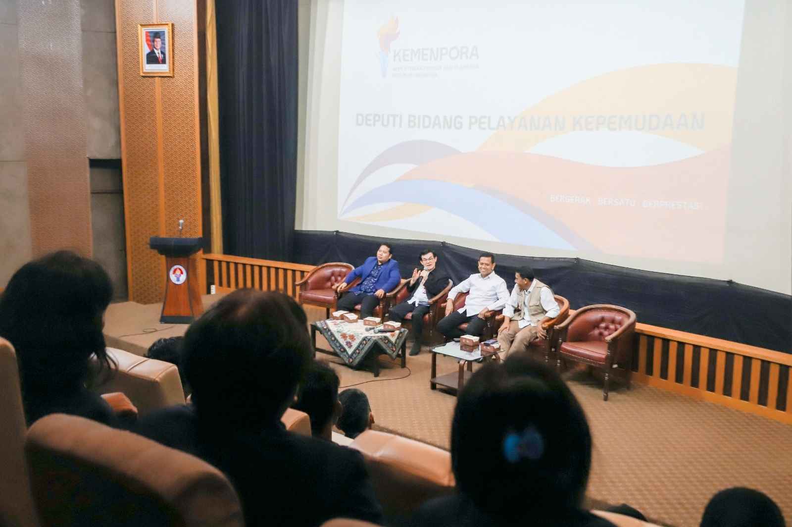 Kemenpora Terima Kunjungan Mahasiswa UNESA, Bahas Kebijakan Kepemudaan